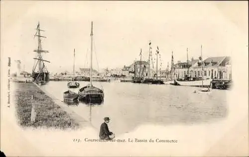 Ak Courseulles Calvados, le Bassin du Commerce