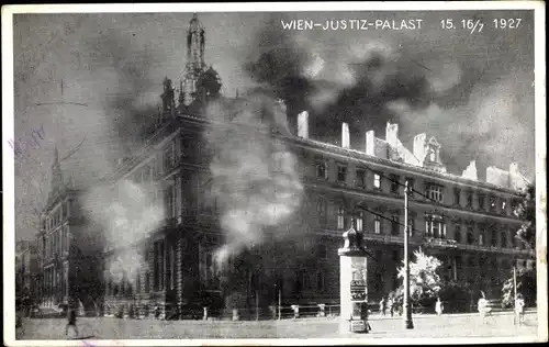 Ak Wien 1. Innere Stadt, Brand des Wiener Justizpalastes 1927, Julirevolte