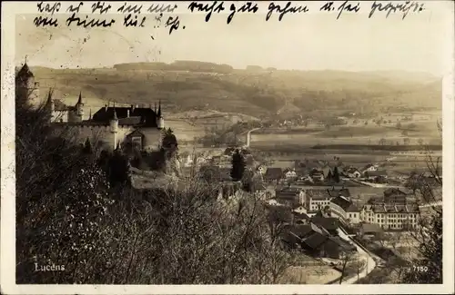 Ak Lucens Kanton Waadt, Ortsansicht, Burg, Panorama