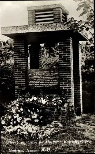 Ak Huizen Nordholland Niederlande, Flevokamp, Ehrenmal