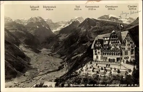 Ak Braunwald Kanton Glarus, Hotel Kurhaus Alpenblick, Talblick, Berggipfel