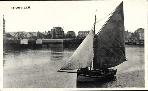 Ak Trouville Calvados, Segelboot, Blick auf den Ort