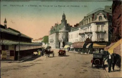 Ak Trouville Calvados, L'Hotel de Ville et la Halle au Poisson