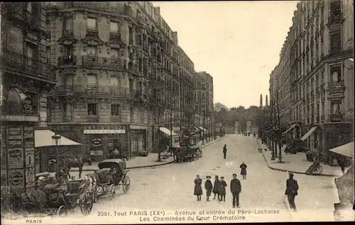 Ak Paris XX., Avenue et entree du Pere Lachaise, les Cheminees du Four Crematoire, Cafe
