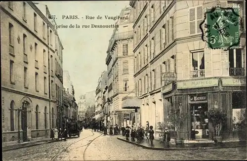 Ak Paris XV., Rue de Vaugirard, prise de la Rue Desnouettes, Cafe