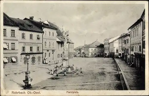 Ak Rohrbach in Oberösterreich, Marktplatz, Brunnen, Handlung