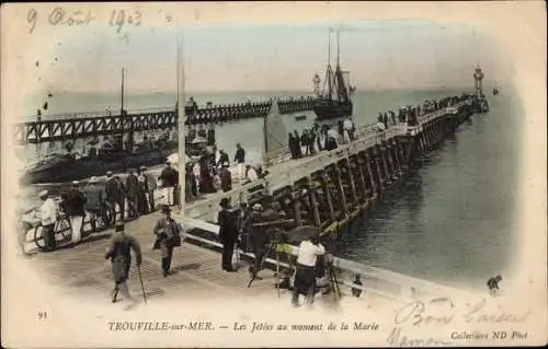 Ak Trouville sur Mer Calvados, Les Jetees au moment de la Maree