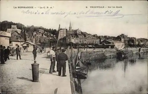 Ak Trouville Calvados, Sur les Quais