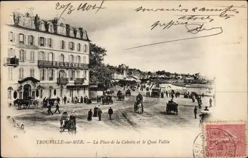 Ak Trouville sur Mer Calvados, La Place de la Cabotte et le Quai Vallee