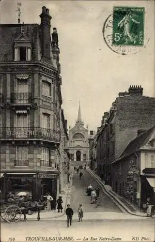 Ak Trouville sur Mer Calvados, La Rue Notre Dame