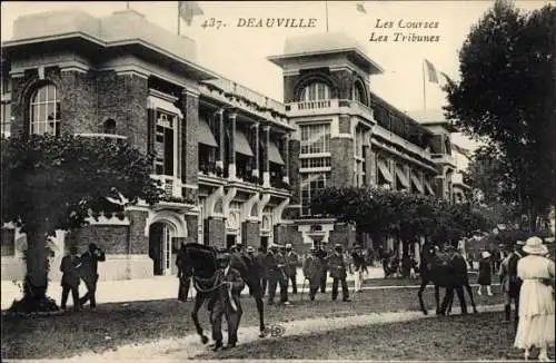 Ak Deauville Calvados, Les Courses, Les Tribunes