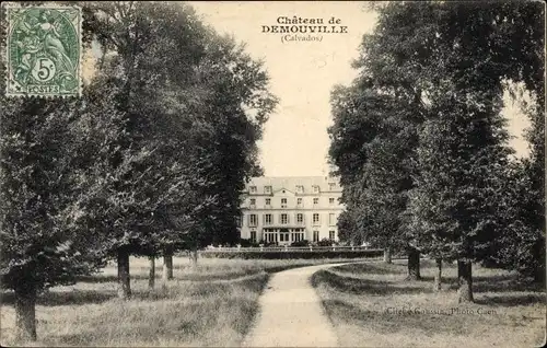 Ak Démouville Calvados, le Château, Zufahrtsallee