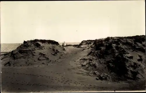 Foto Ak Mielno Großmöllen Pommern, Dünen, Durchblick zum See