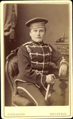 CdV Soldat, Kaiserreich, Husaren-Uniform, Portrait