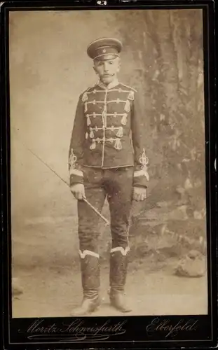 CdV Soldat, Kaiserreich, Husaren-Uniform, Gerte, Standportrait