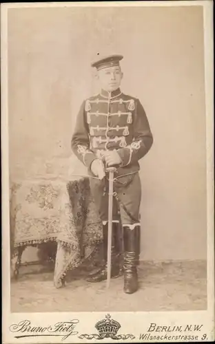 CdV Soldat, Kaiserreich, Husaren-Uniform, Standportrait