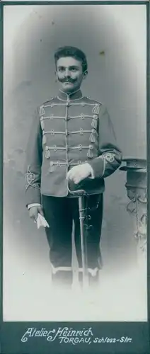 Foto Soldat in Husarenuniform, Kaiserreich, Pallasch, Standportrait