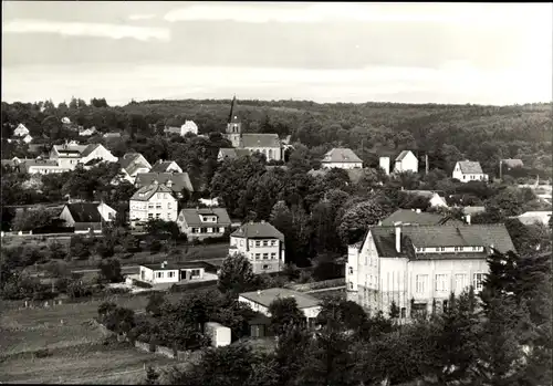 Ak Friedrichsbrunn Thale im Harz, Teilansicht vom Ort, Kirche