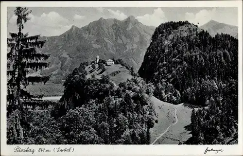 Ak Brannenburg in Oberbayern, Petersberg mit Peterskircherl, Heuberg im Hintergrund