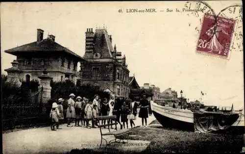 Ak Lion sur Mer Calvados, sur la Promenade