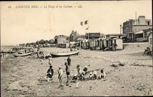 Ak Lion sur Mer Calvados, la Plage et les Cabines, spielende Kinder