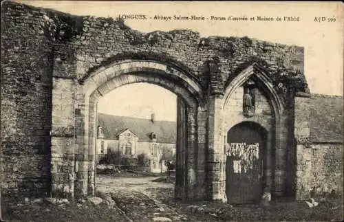 Ak Longues sur Mer Calvados, portes d'entrée de l'ancienne Abbaye Sainte Marie, maison de l'Abbé