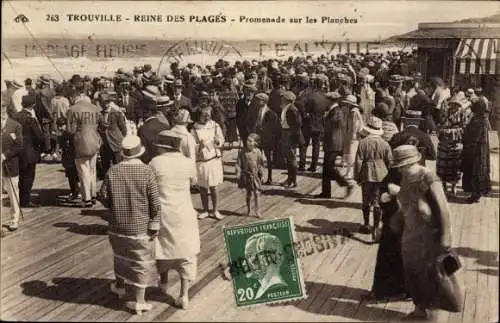 Ak Trouville Calvados, Promenade sur les Planches, Meerblick