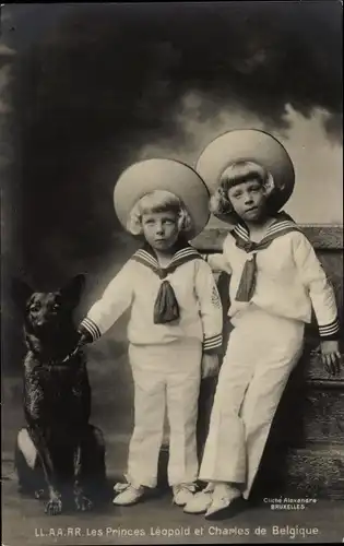 Ak Les Princes Leopold et Charles de Belgique, Portrait mit Hund