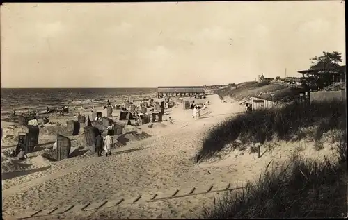 Foto Ak Mielno Großmöllen Pommern, Strandpartie