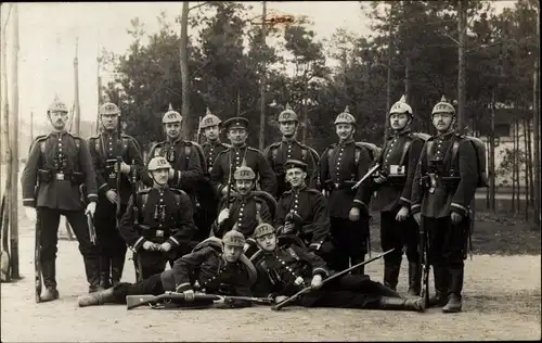 Foto Ak Deutsche Soldaten in Uniformen, Kaiserreich, Gruppenbild, Königsbrück