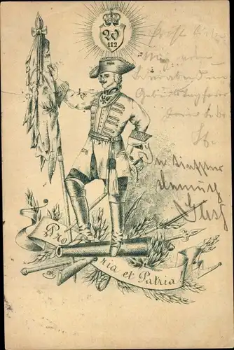 Ak Siegreicher preußischer Soldat mit Fahne, Schlachtfeld, Wappen
