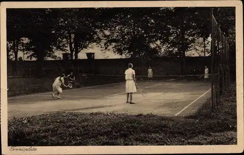 Ak Hilden Nordrhein Westfalen, Lyzeum und Erziehungshaus d. Kaiserwerther Diakonissenanstalt, Tennis