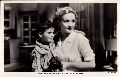 Ak Schauspielerin Marlene Dietrich in Blonde Venus