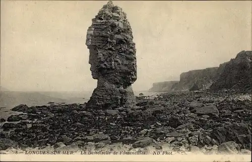 Ak Longues sur Mer Calvados, la Demoiselle de Fontenailles, Felsküste