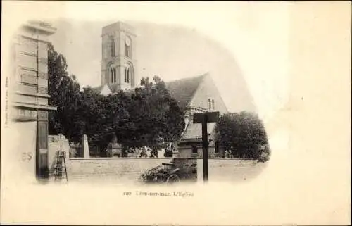 Ak Lion sur Mer Calvados, l'Église, Kirchhof