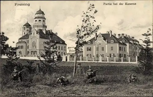 Ak Freising in Oberbayern, Partie bei der Kaserne