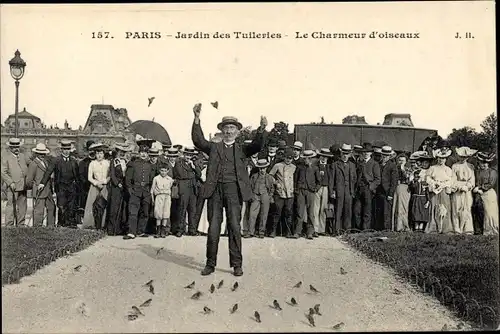 Ak Paris Frankreich, Charmeur d'Oiseaux aux Tuileries, Jardin des Tuileries