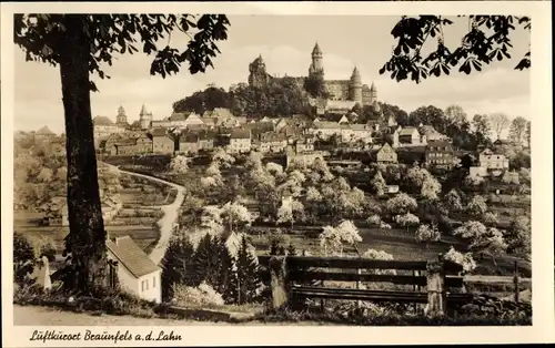 Ak Braunfels an der Lahn, Panoramablick auf Ort und Schloss