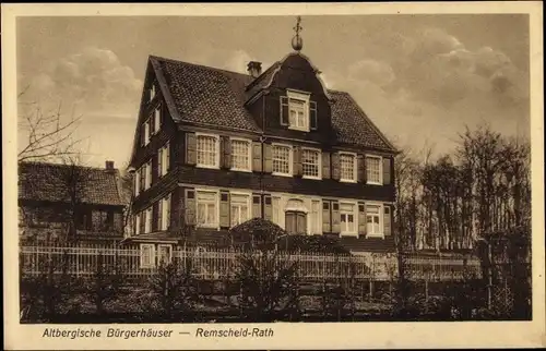 Ak Rath Remscheid im Bergischen Land, Altbergische Bürgerhäuser, Wohnhaus