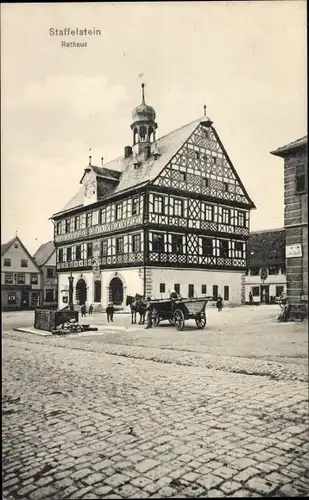 Ak Staffelstein, Blick auf Rathaus, Marktplatz, Kutsche, Brunnen