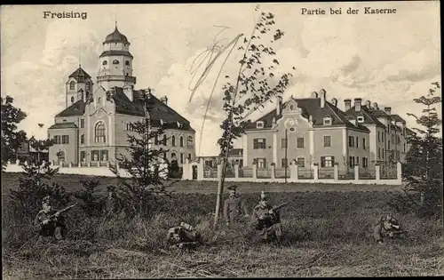 Ak Freising in Oberbayern, Partie bei der Kaserne