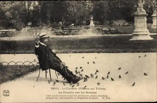 Ak Paris Frankreich, Le Charmeur d'Oiseaux aux Tuileries, La Dinette sur les Genoux