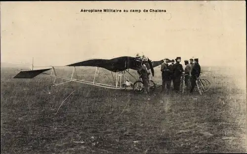 Ak Aeroplane Militaire au Camp de Chalons