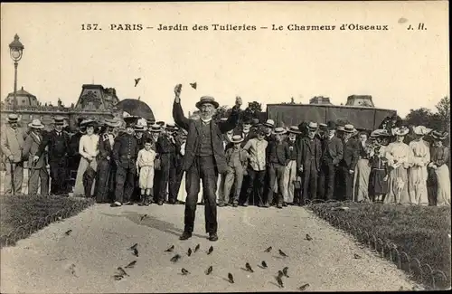 Ak Paris Frankreich, Le Charmeur d'Oiseaux aux Tuileries, Jardin des Tuileries