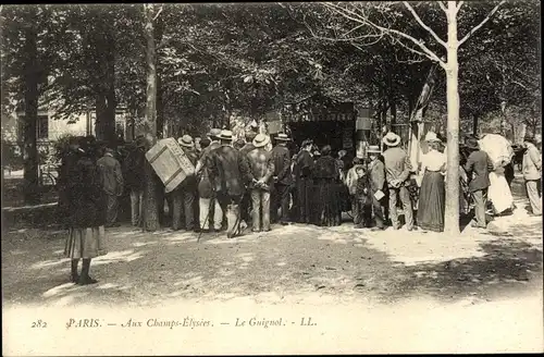 Ak Paris VIII, Paris vécu, aux Champs Elysées, le Guignol