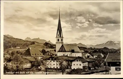 Ak Frasdorf in Oberbayern, Ortschaft mit Blick auf die Inntaler Alpen