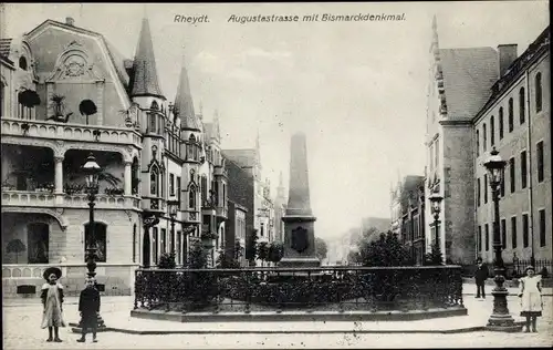 Ak Rheydt Mönchengladbach am Niederrhein, Augustastraße, Bismarckdenkmal