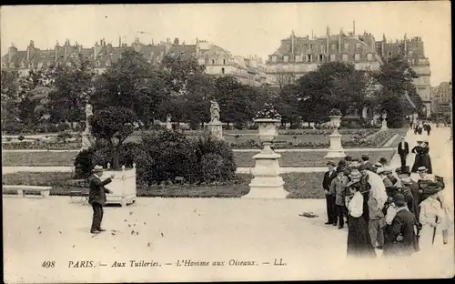 Ak Paris Frankreich, Jardin des Tuileries, L'Homme aux Oiseaux