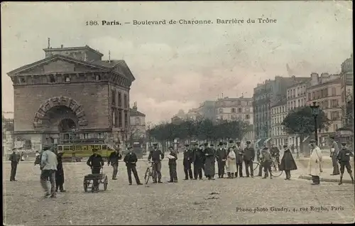 Ak Paris XX,Boulevard de Charonne, Barrière du Trône, Omnibus