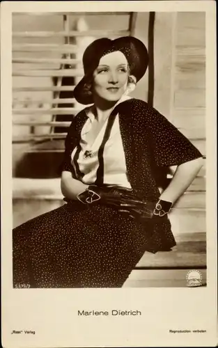 Ak Schauspielerin Marlene Dietrich, Portrait, Ross Verlag Nr. 5379/3
